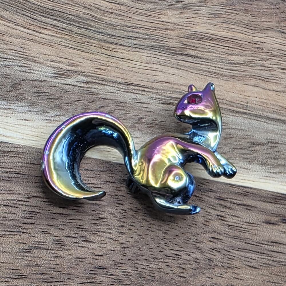 Vintage Iridescent Rainbow Squirrel Brooch Pin Red Rhinestone Eye Enamel